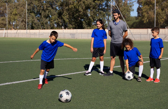 Campus d'estiu de futbol | AEC Manlleu